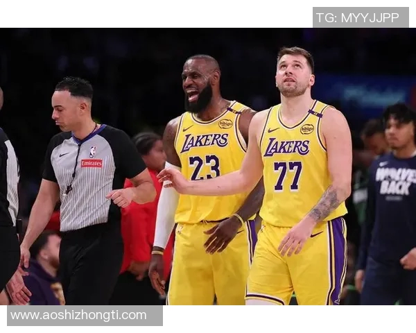 里夫斯半年崛起成湖人话事人 老詹成局外人引热议