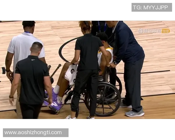 前锋对决 湖人赢下“黄绿大战”