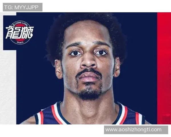 媒体人：巴里·布朗今晚抵达中国 雷琼·塔克也将于本周末前抵达