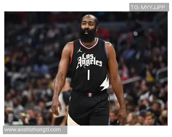 快船76人裁判报告：漏判哈登三分绝杀出手被打手