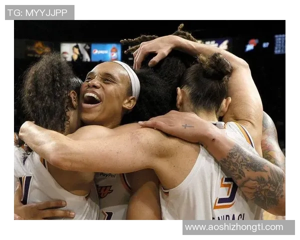 湖人队以114-112逆转太阳队，JJ·雷迪克称赞“丑陋”的胜利